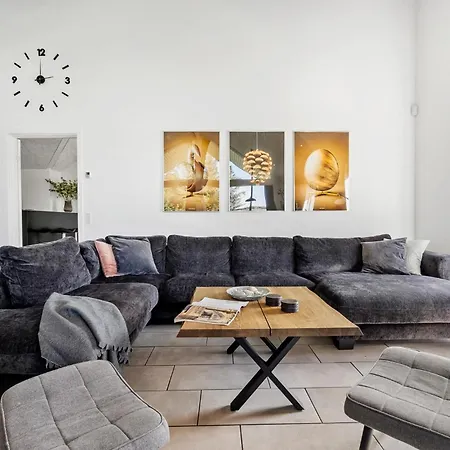 Lovely In With Sauna בית נופש *